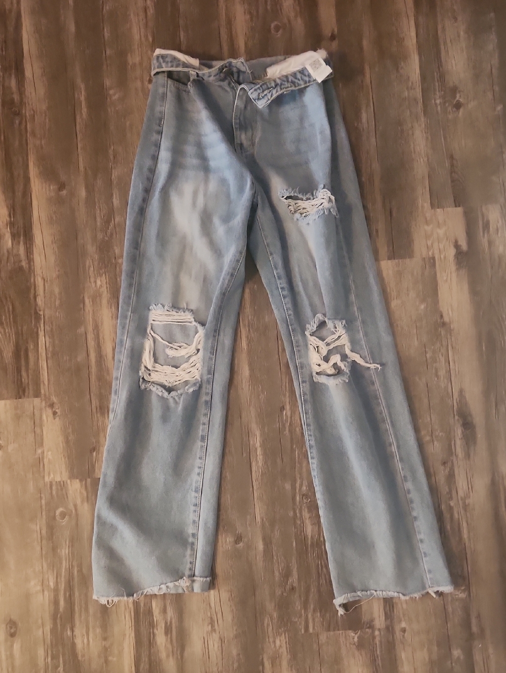 Light Wash Distressed Women's Jeans